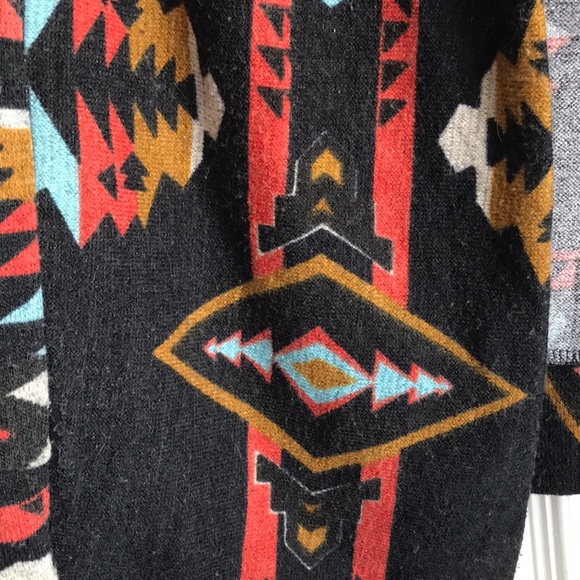 Akira Chicago Aztec print cardigan - Picture 3 of 5